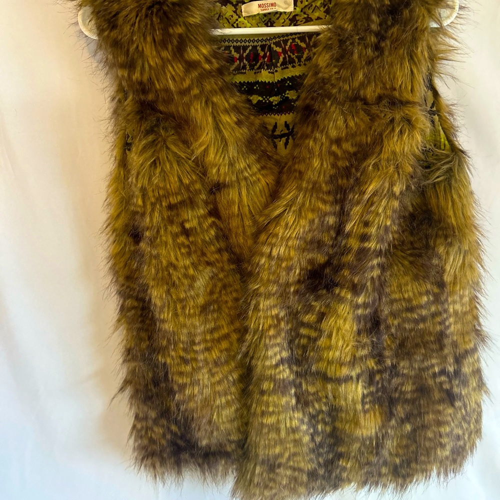 Fur vest